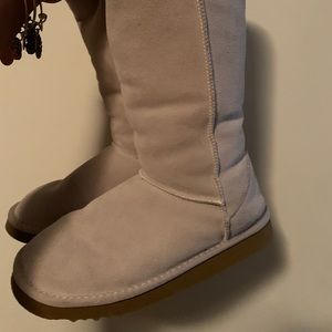 Tan UGG Boots 👢Flash Sale